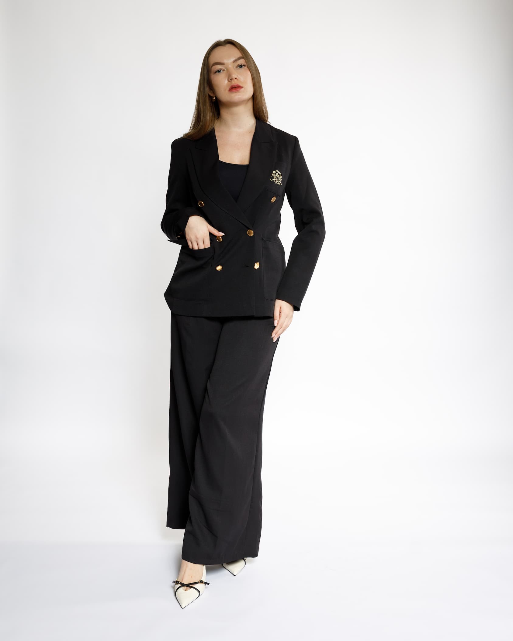 Black Formal Women’s Suit – Timeless Elegance